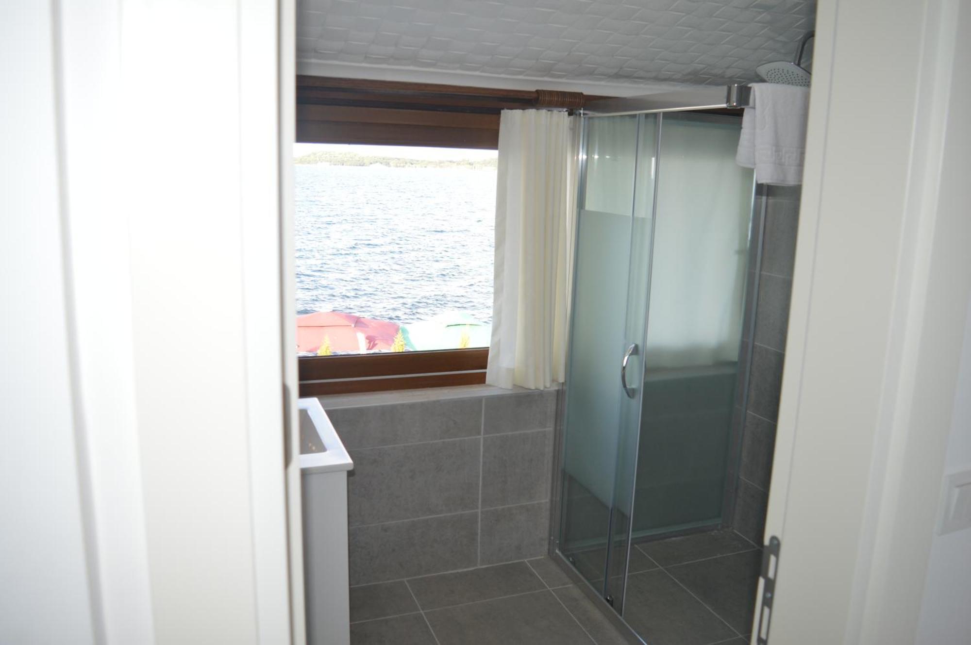 Yakamoz Otel Urla Eksteriør bilde